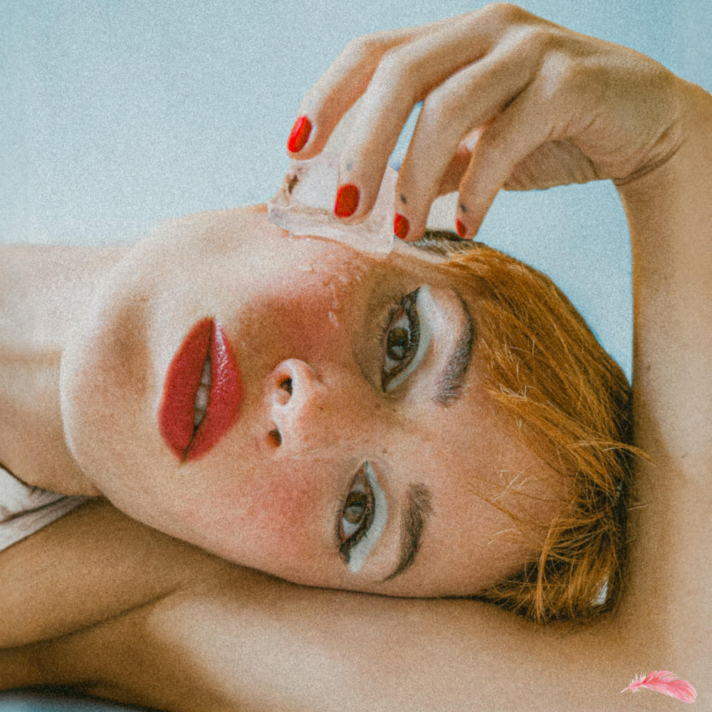 The Power of Ice-Cooling: How Cold Therapy Shapes Your Face &amp; Jawline