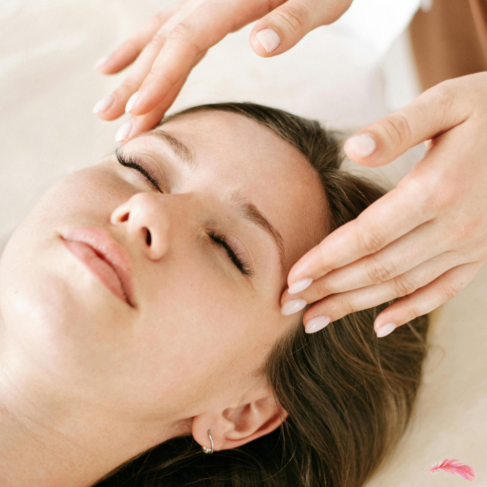 Massage and Lymphatic Drainage: The Science Behind a Sculpted and Relaxed Face